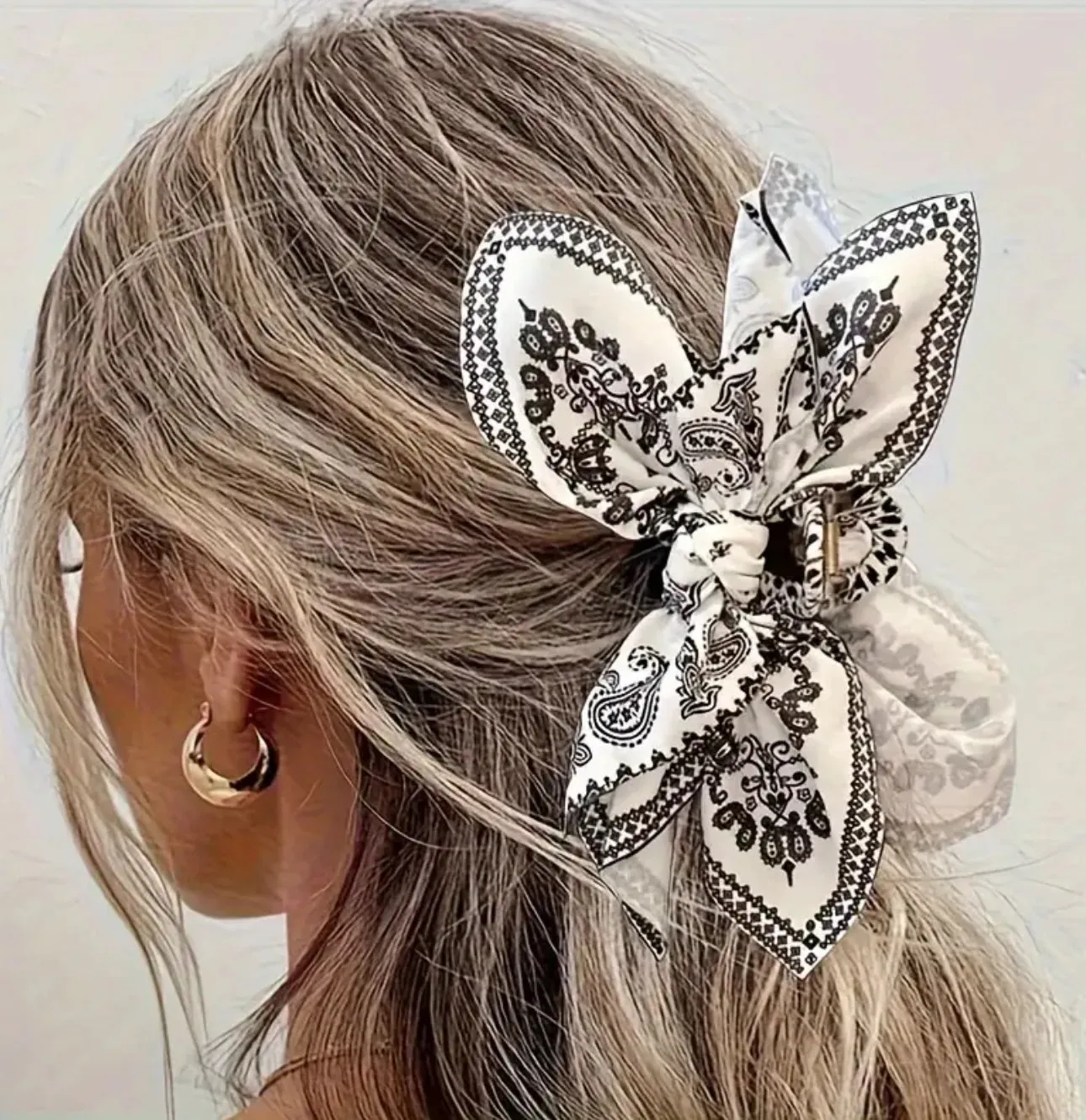 Elegant Vintage Butterfly Hair Claw With Bow & Tassel - Large Fabric Paisley Boho Style Clip For Women And Girls, Perfect For Vacations & Festive Photoshoots