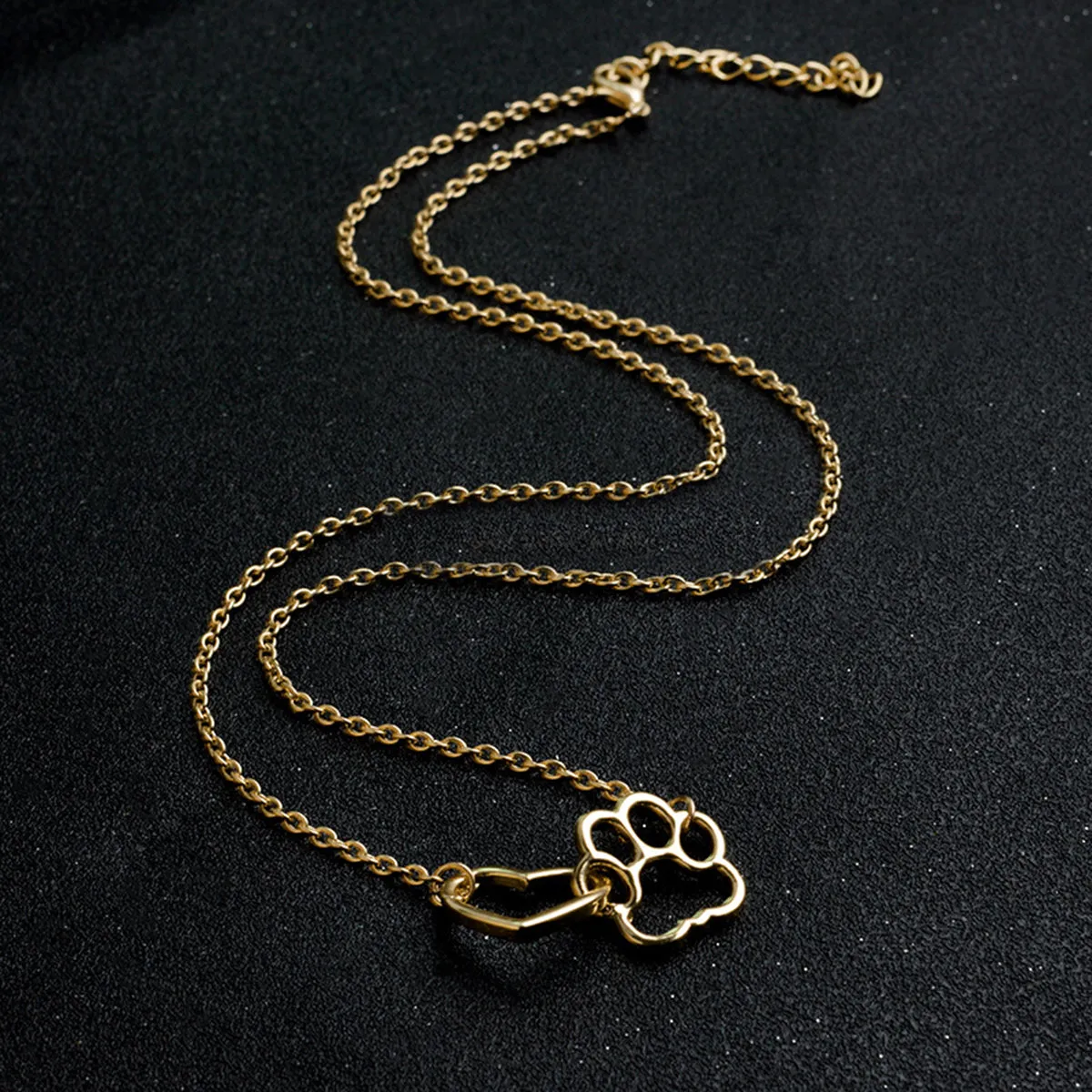 Hollow Pet Paw Footprint Necklaces Shellhard Cute Animal Dog Cat Love Heart Pendant Necklace For Women Girls Jewelry