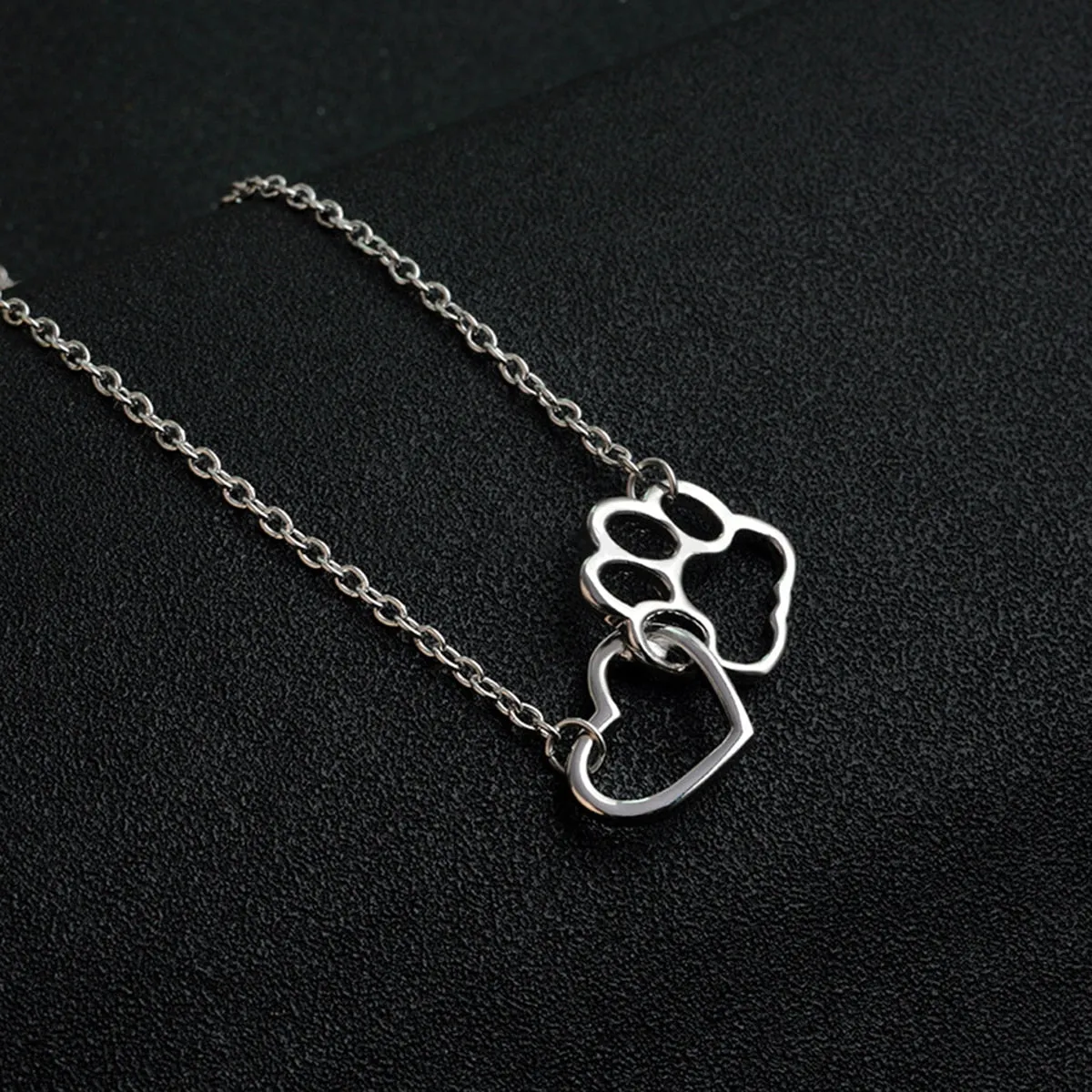 Hollow Pet Paw Footprint Necklaces Shellhard Cute Animal Dog Cat Love Heart Pendant Necklace For Women Girls Jewelry