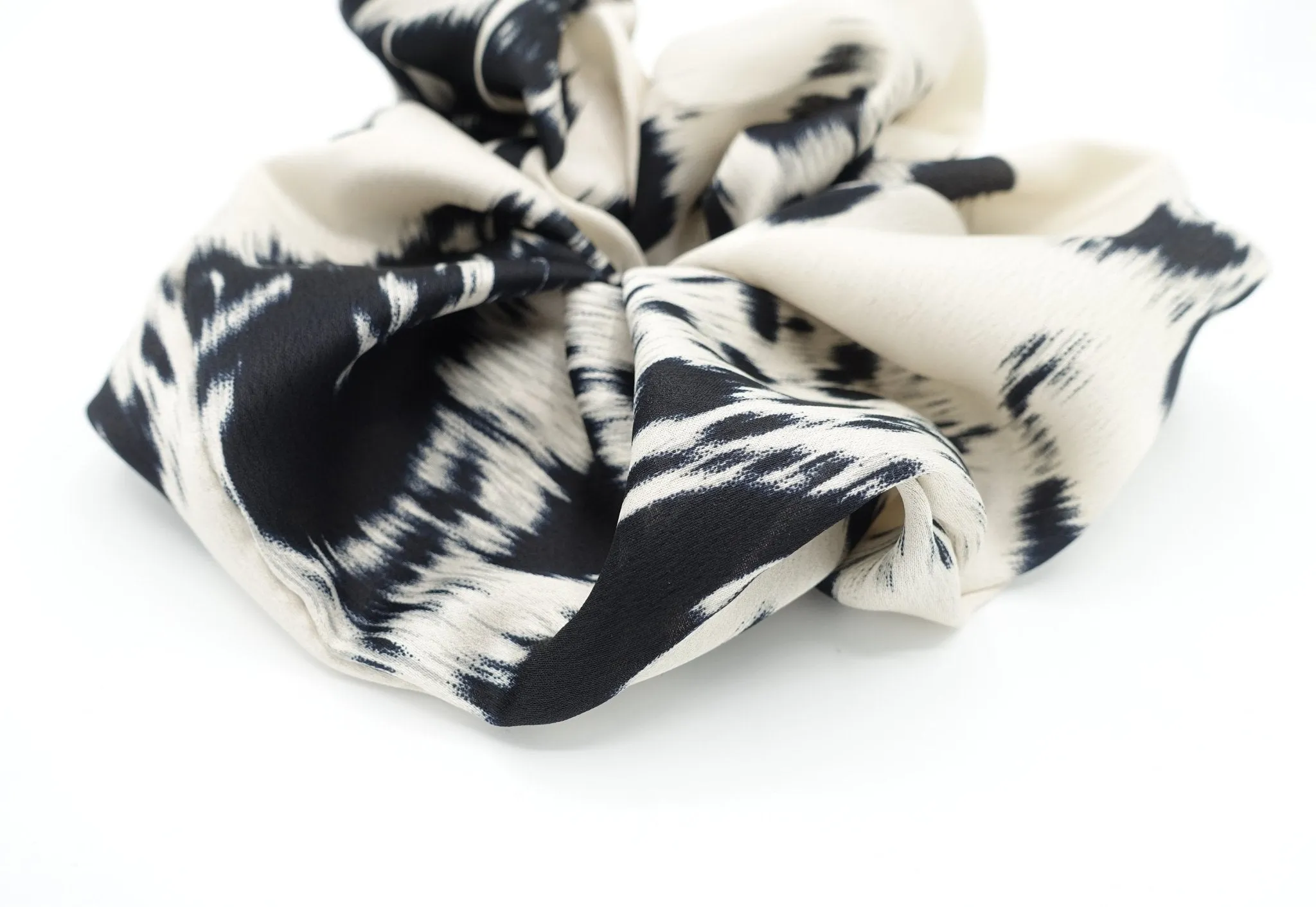 oversized stroke pattern scrunchies big scrunchies fashion hair elastic for women