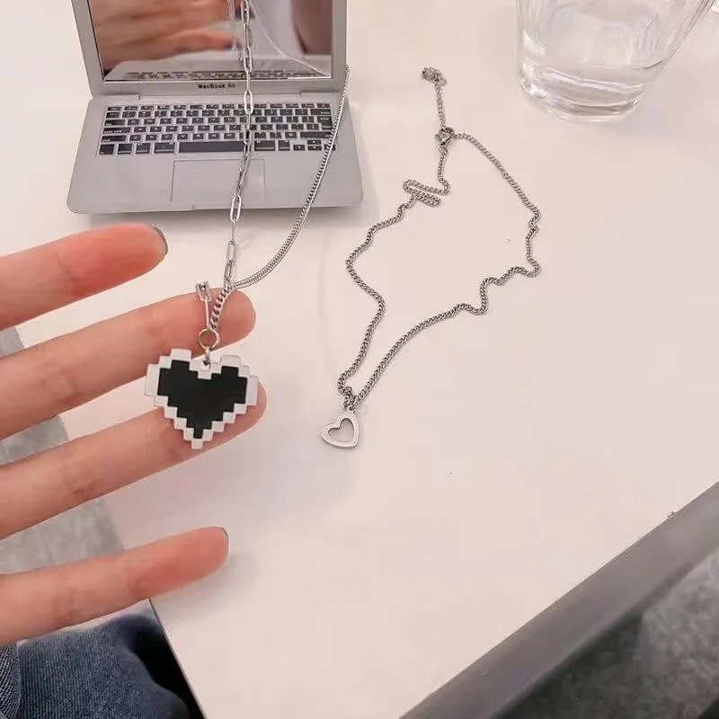 Pixel heart chains necklace