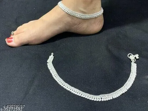 Sizzling Fancy Women Anklets & Toe Rings