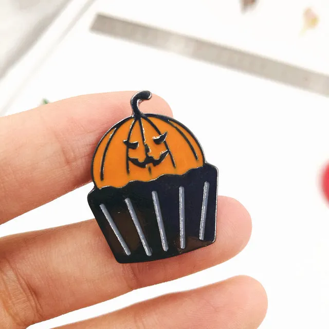 Timlee X147 Cute Halloween Ghost Pumpkin Cup Cake Cat Flamingo Enamel Pin Bird Owl Unicorn Cactus Alloy Brooch Pins Wholesale