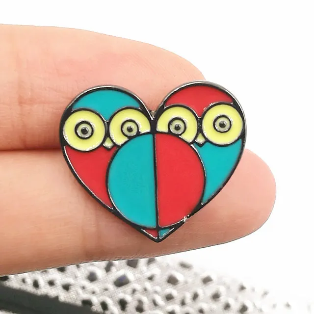 Timlee X147 Cute Halloween Ghost Pumpkin Cup Cake Cat Flamingo Enamel Pin Bird Owl Unicorn Cactus Alloy Brooch Pins Wholesale